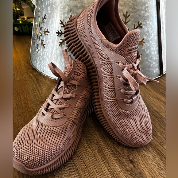 Skechers BOBS Sport Geo
- New Aesthetics. Light mauve. 6 1/2. - Picture 3 of 9